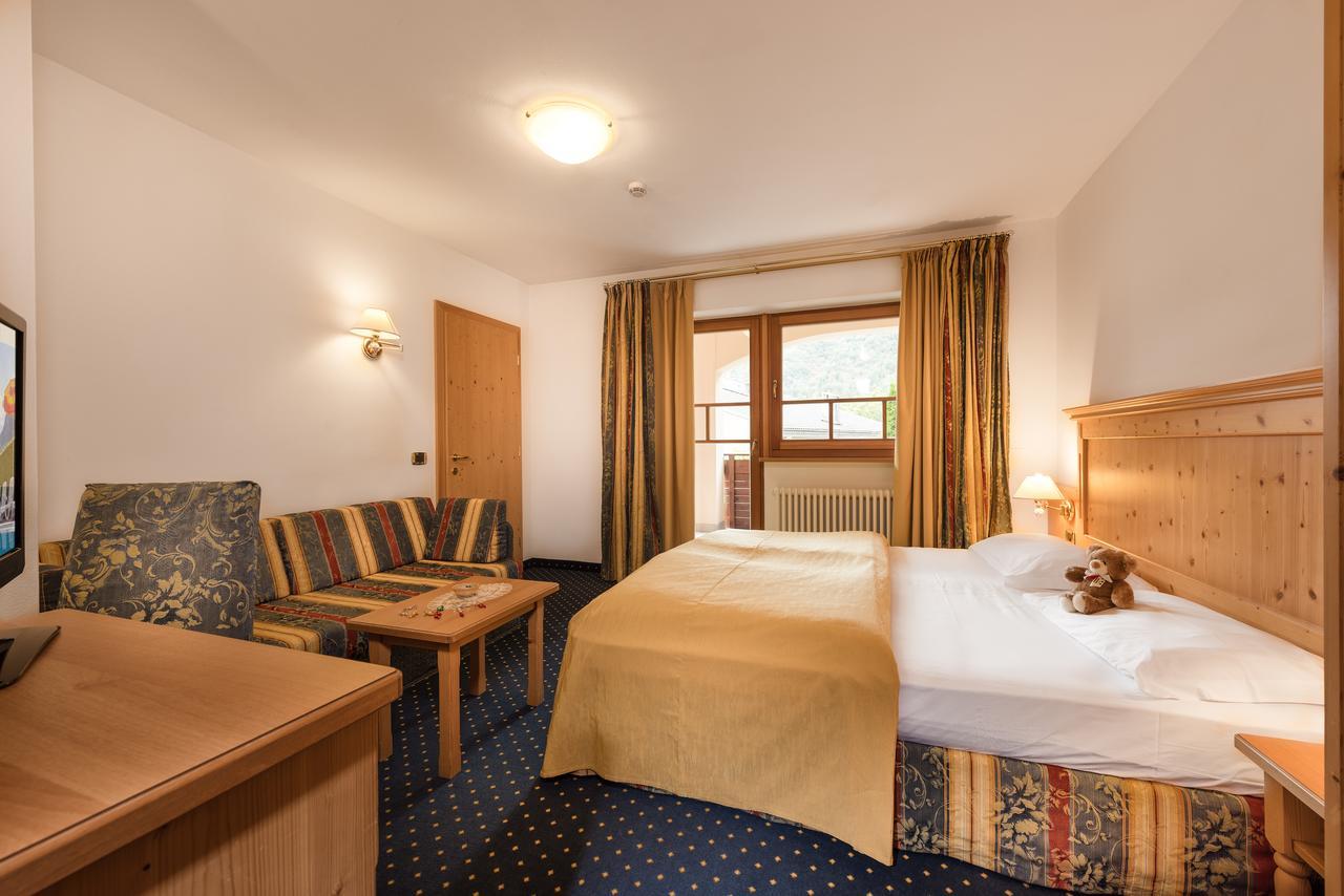 Family Hotel Adriana Bezzecca Luaran gambar